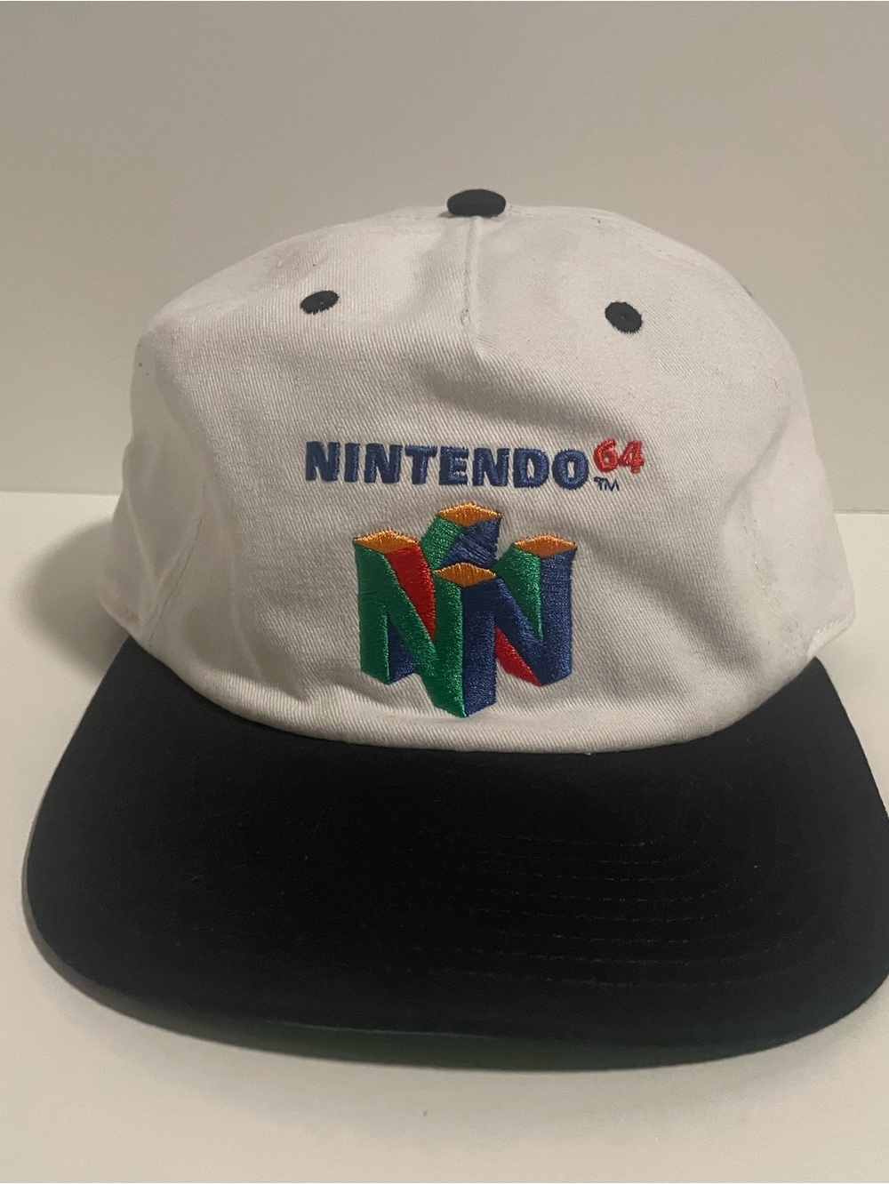 Nintendo 64 hat